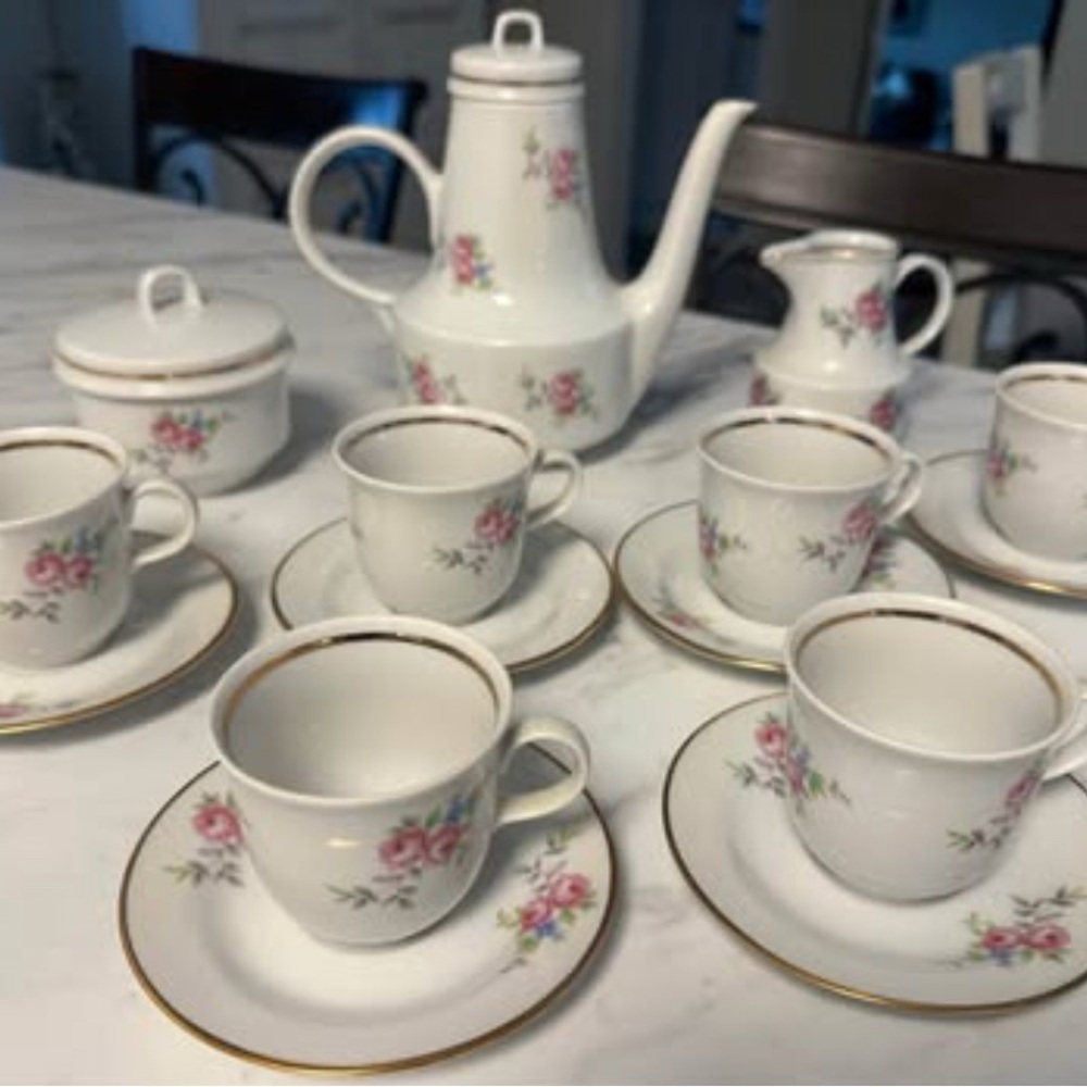 Floral Vintage Henneberg Porzellan 1777 Tea Set with Pink Roses.
